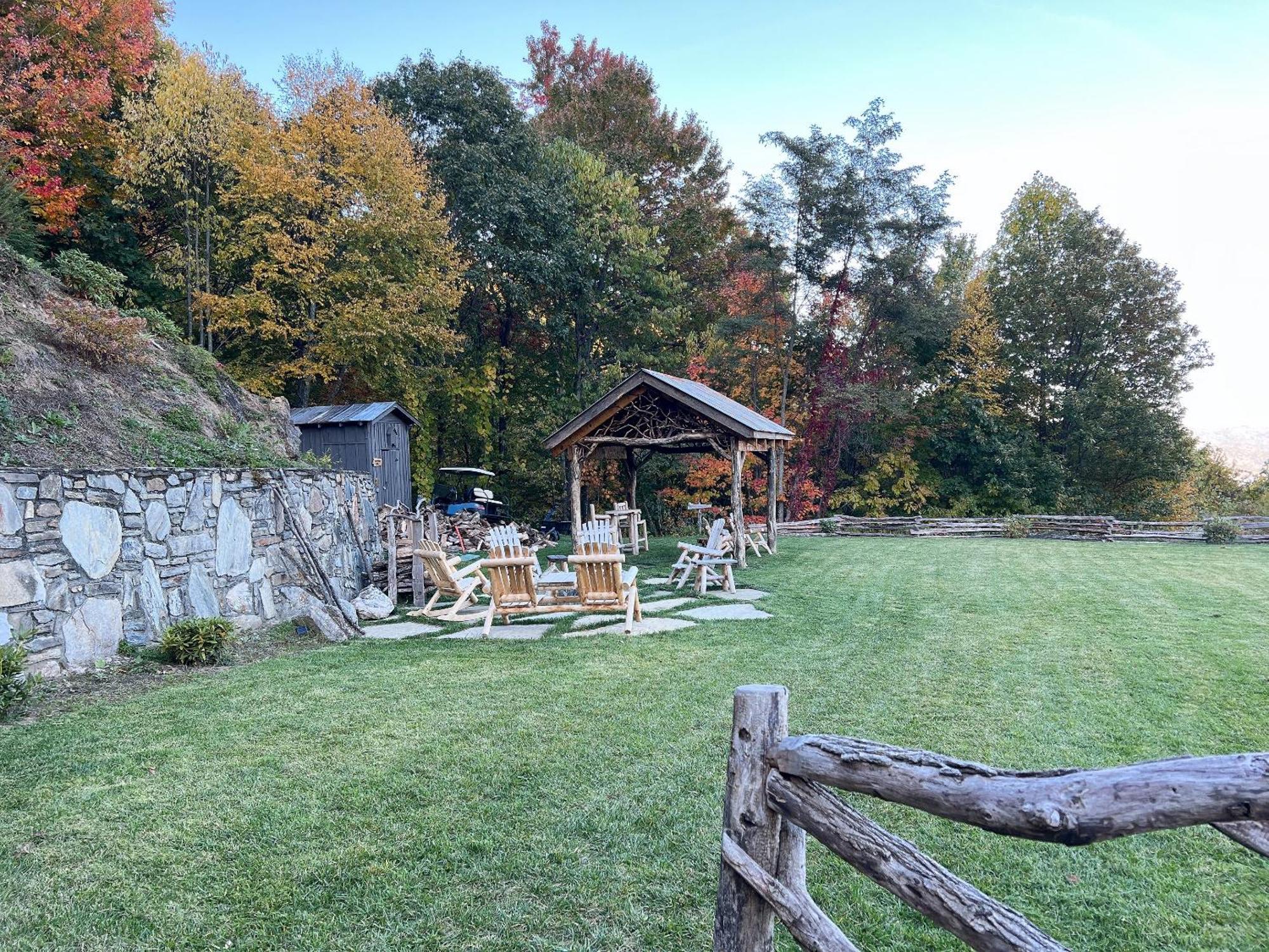 Hotel Elk & Embers Mountain Hideaway à Waynesville Extérieur photo